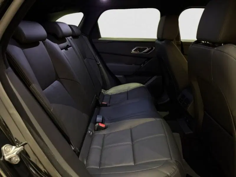 Land Rover Range Rover Velar nuova a Livorno (5)