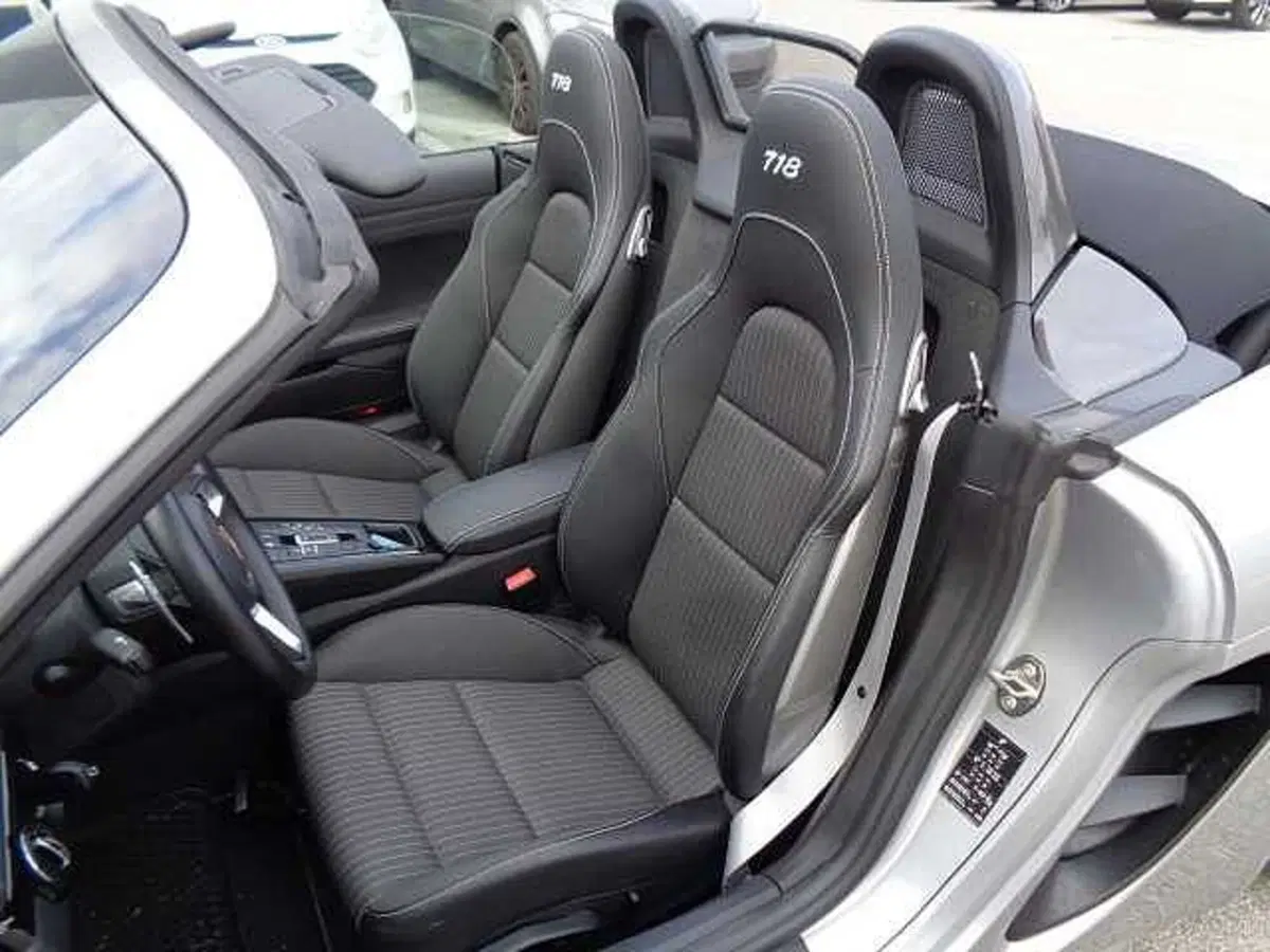 Porsche 718 Boxster  usata a Treviso (10)