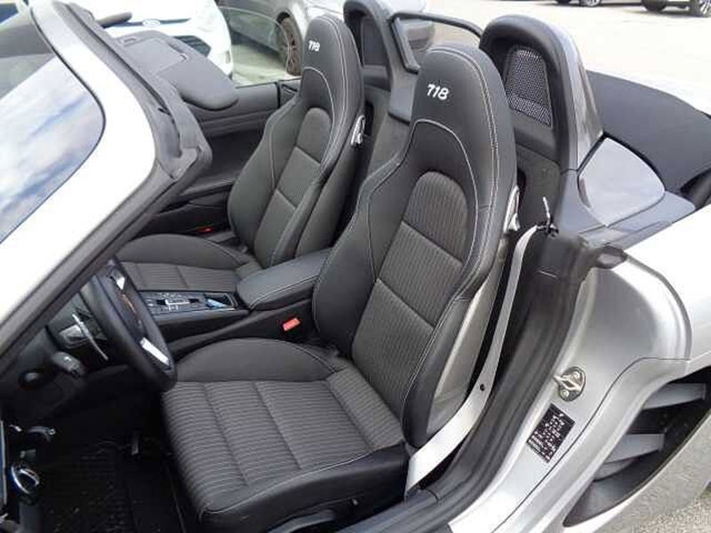 Porsche 718 Boxster  usata a Treviso (10)