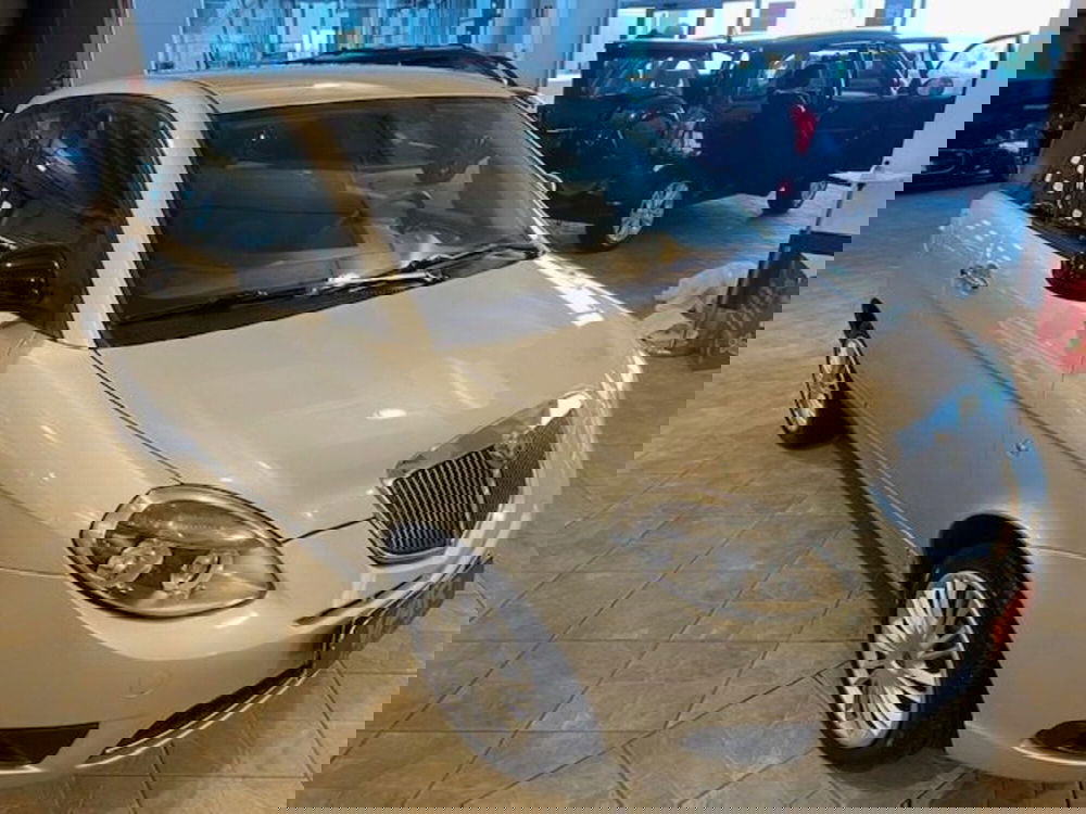 Lancia Ypsilon usata a Cuneo