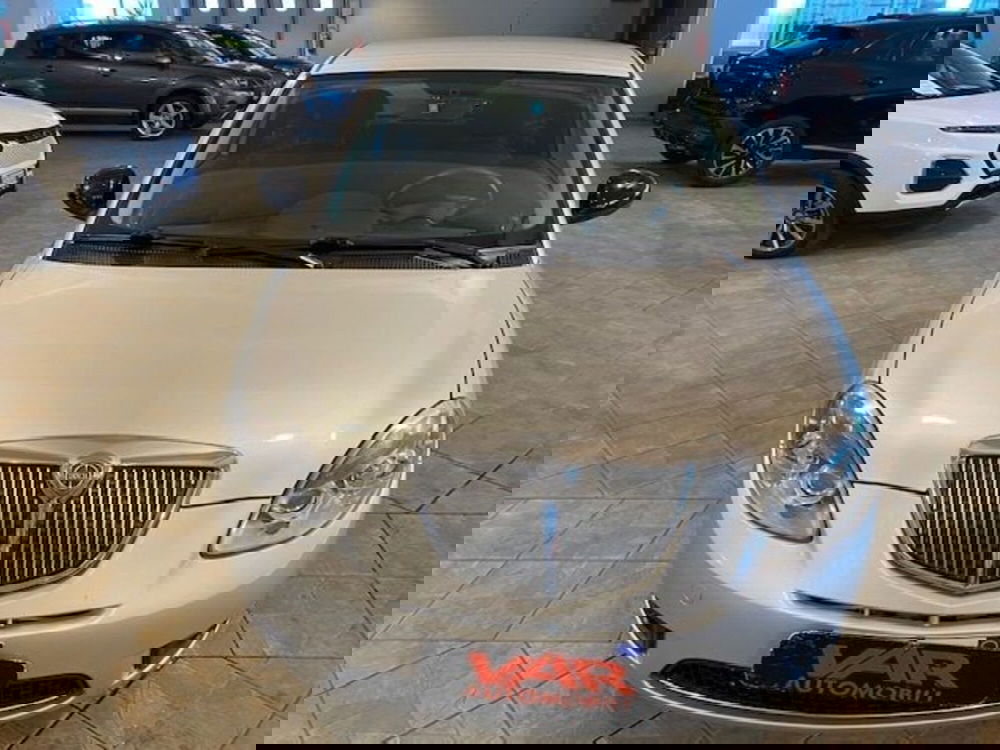 Lancia Ypsilon usata a Cuneo (2)