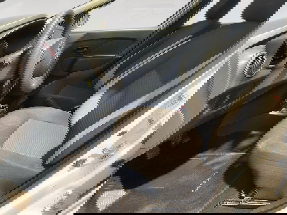 Dacia Sandero usata a Torino (6)