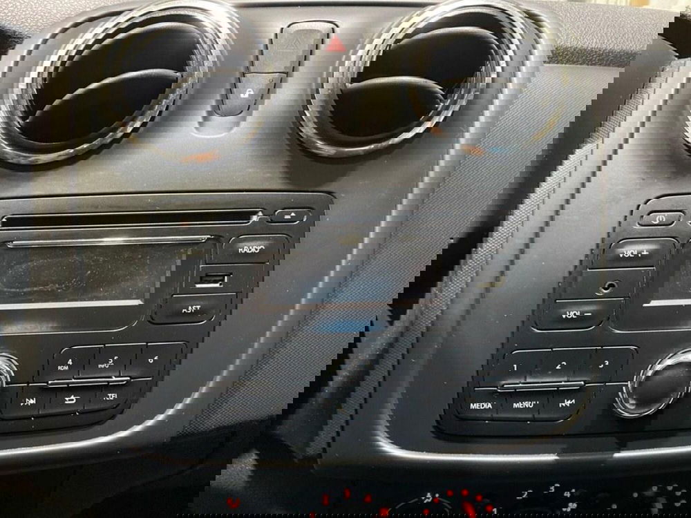 Dacia Sandero usata a Torino (9)