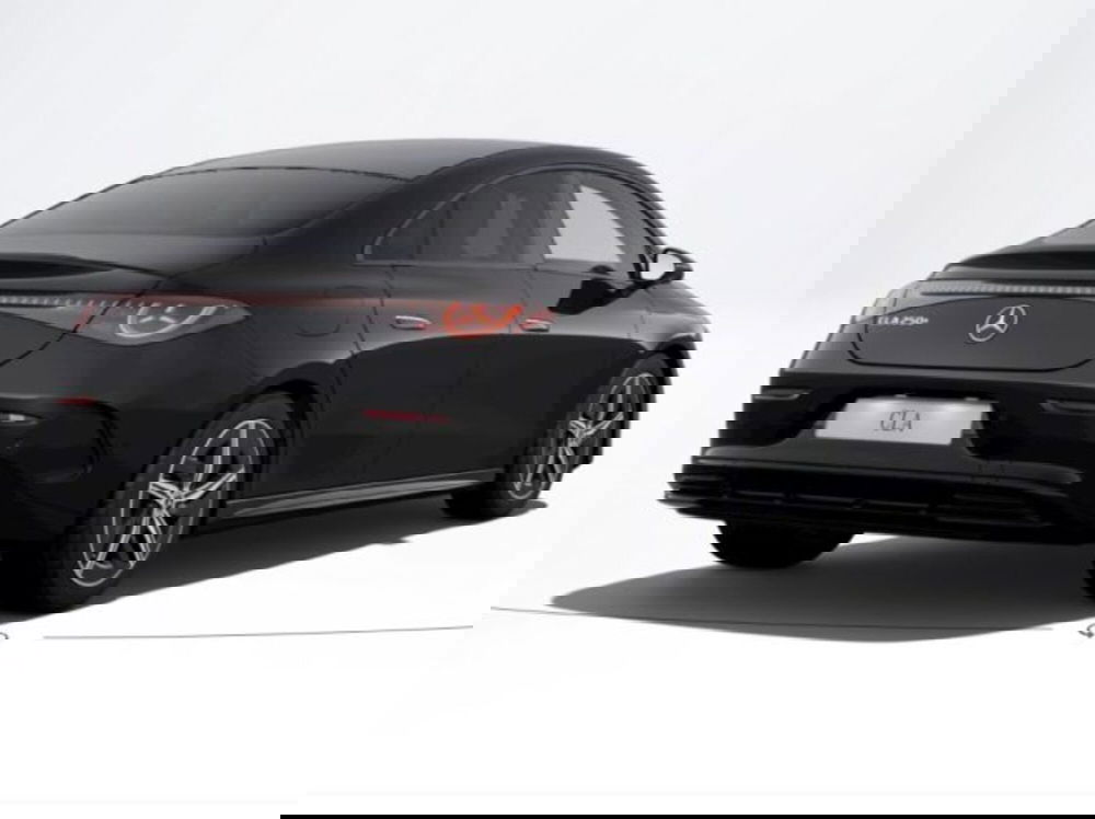 Mercedes-Benz CLA Shooting Brake nuova a Verona (2)