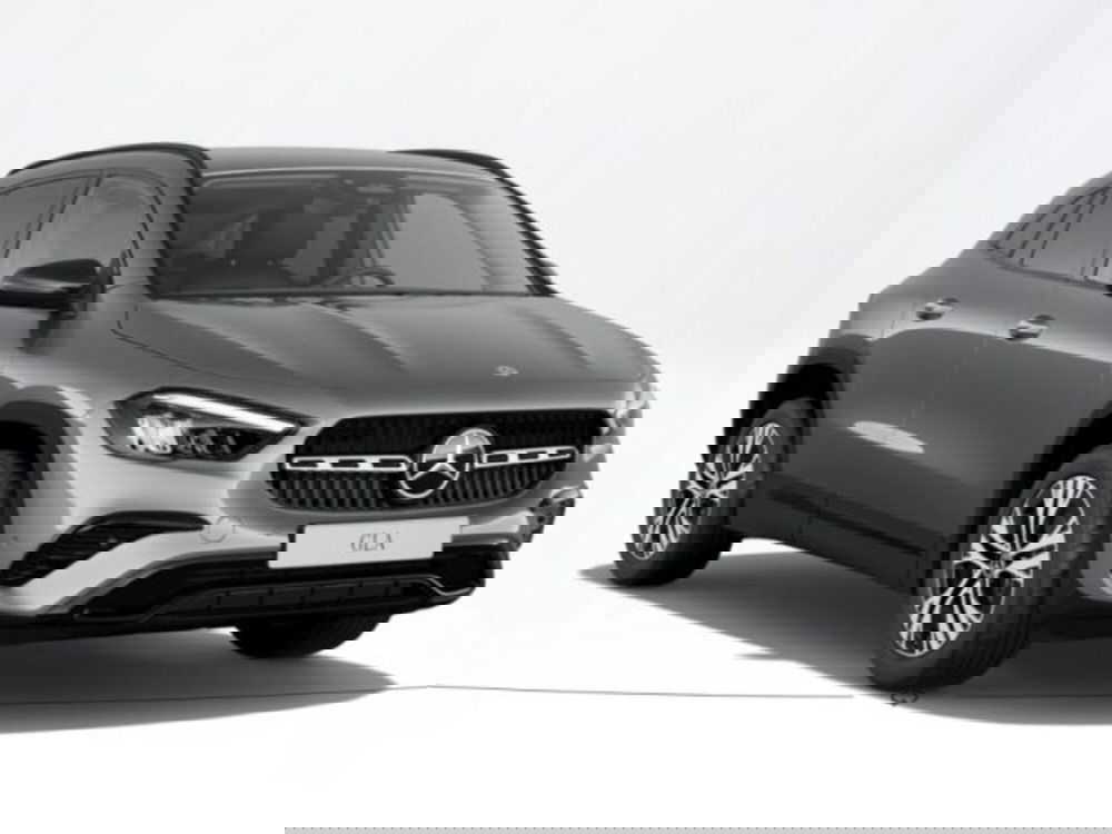 Mercedes-Benz GLA SUV nuova a Verona