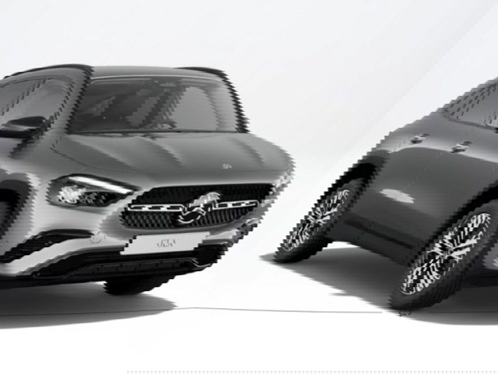 Mercedes-Benz GLA SUV nuova a Verona