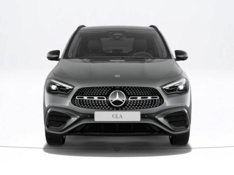 Mercedes-Benz GLA SUV nuova a Verona (3)