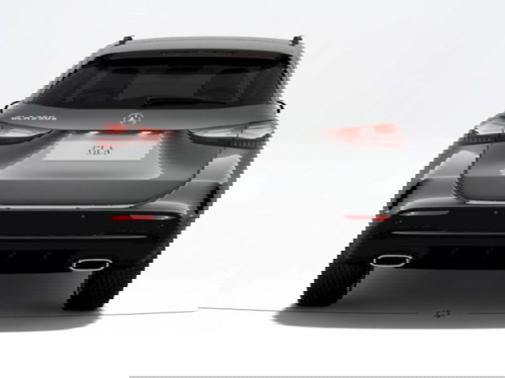 Mercedes-Benz GLA SUV nuova a Verona (4)