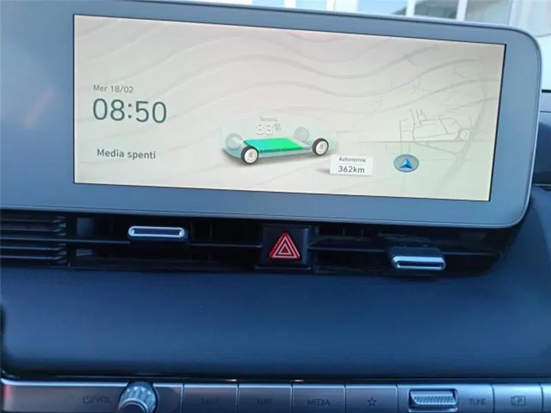 Hyundai Ioniq 5 usata a Bari (18)