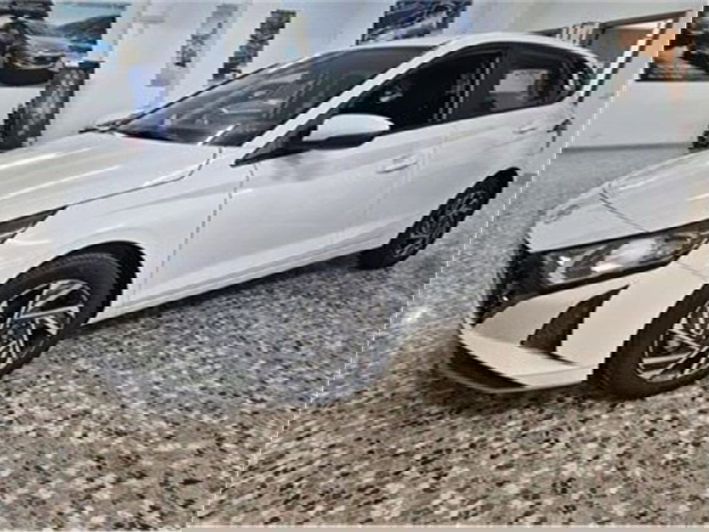 Hyundai i20 nuova a Bari (6)