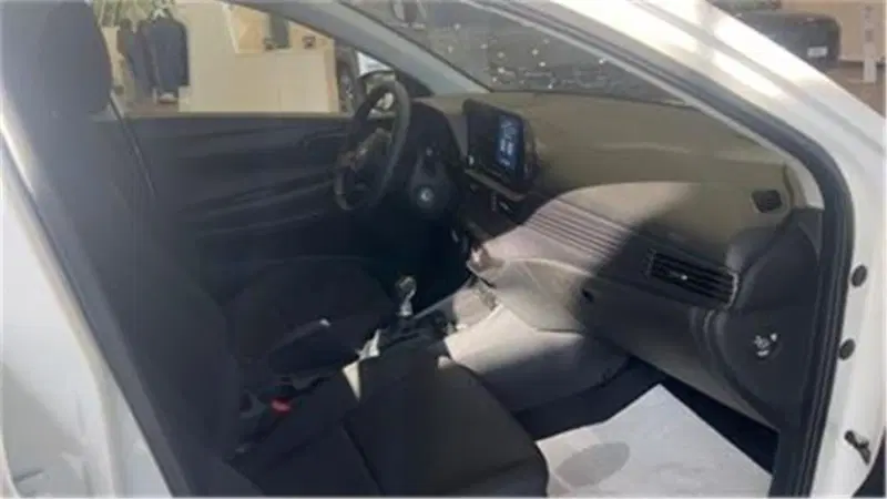 Hyundai i20 nuova a Bari (10)