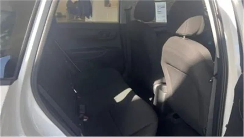 Hyundai i20 nuova a Bari (9)