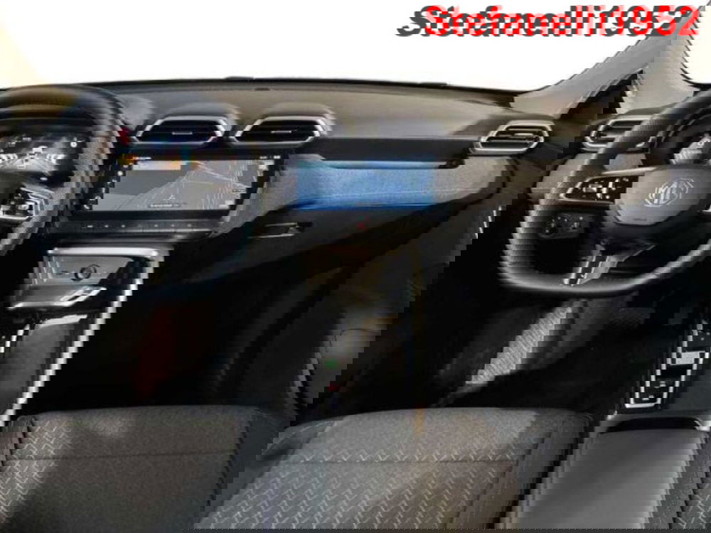 Mg ZS EV nuova a Bologna (13)