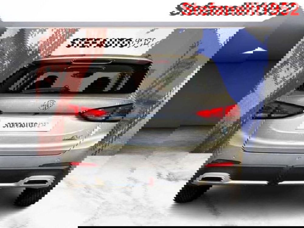 Mg ZS EV nuova a Bologna (6)