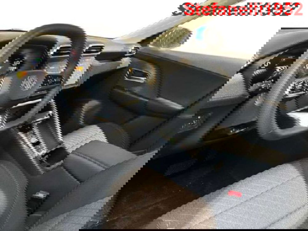 Mg ZS EV nuova a Bologna (11)