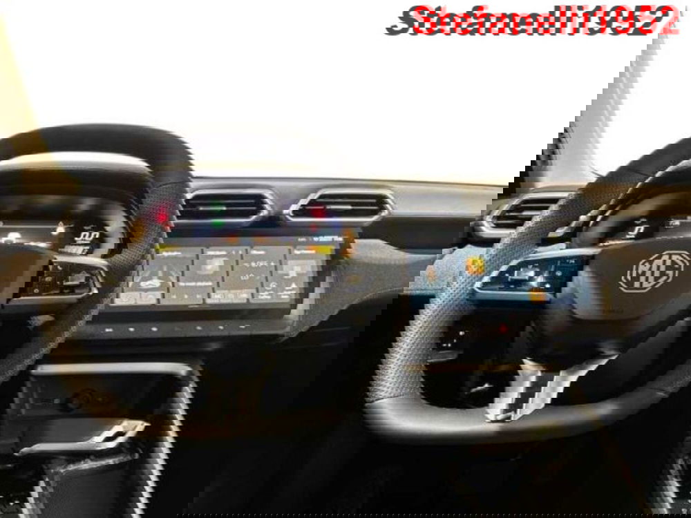 Mg ZS EV nuova a Bologna (14)