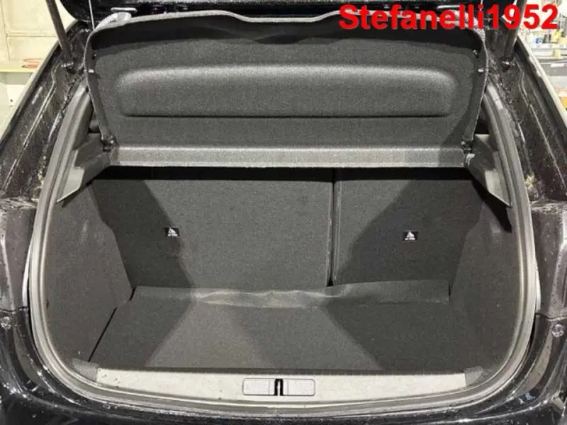 Peugeot 208 nuova a Bologna (7)