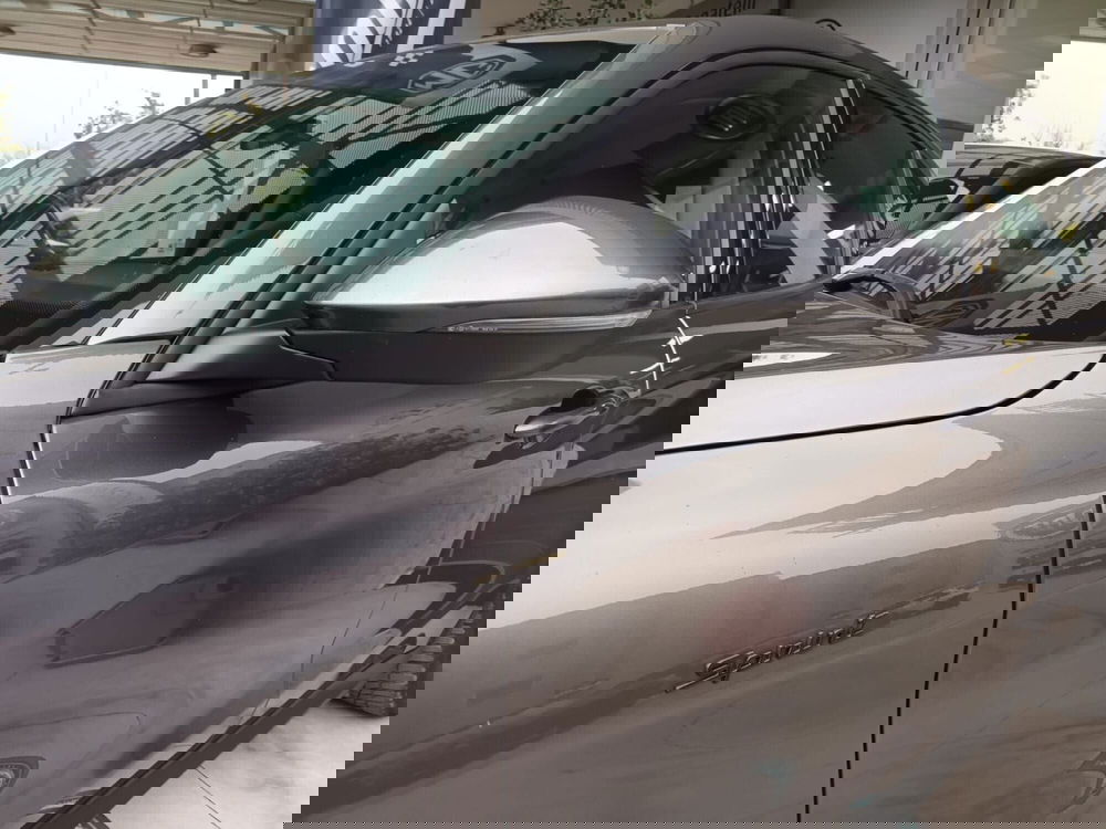 Alfa Romeo Stelvio usata a Bari (6)