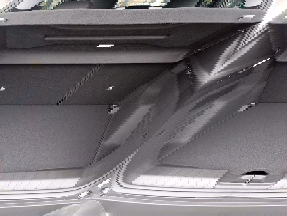 Jeep Avenger nuova a Macerata (13)