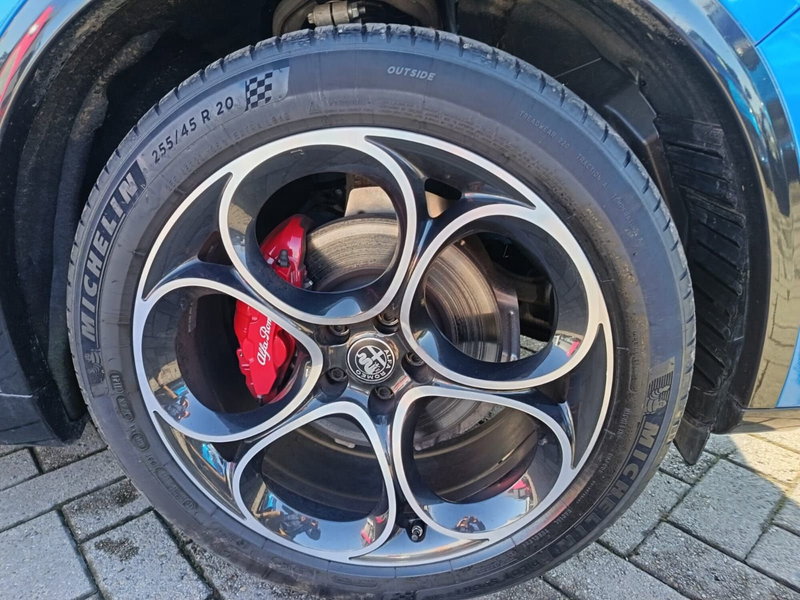 Alfa Romeo Stelvio usata a Alessandria (12)