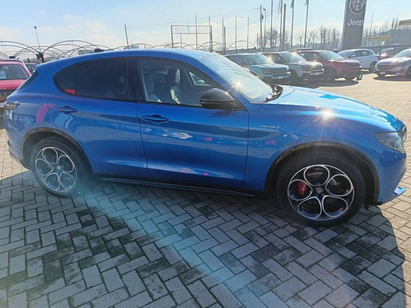 Alfa Romeo Stelvio usata a Alessandria (4)