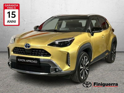 Toyota Yaris Cross 1.5 Hybrid 5p. E-CVT AWD-i Premiere del 2022 usata a Civate