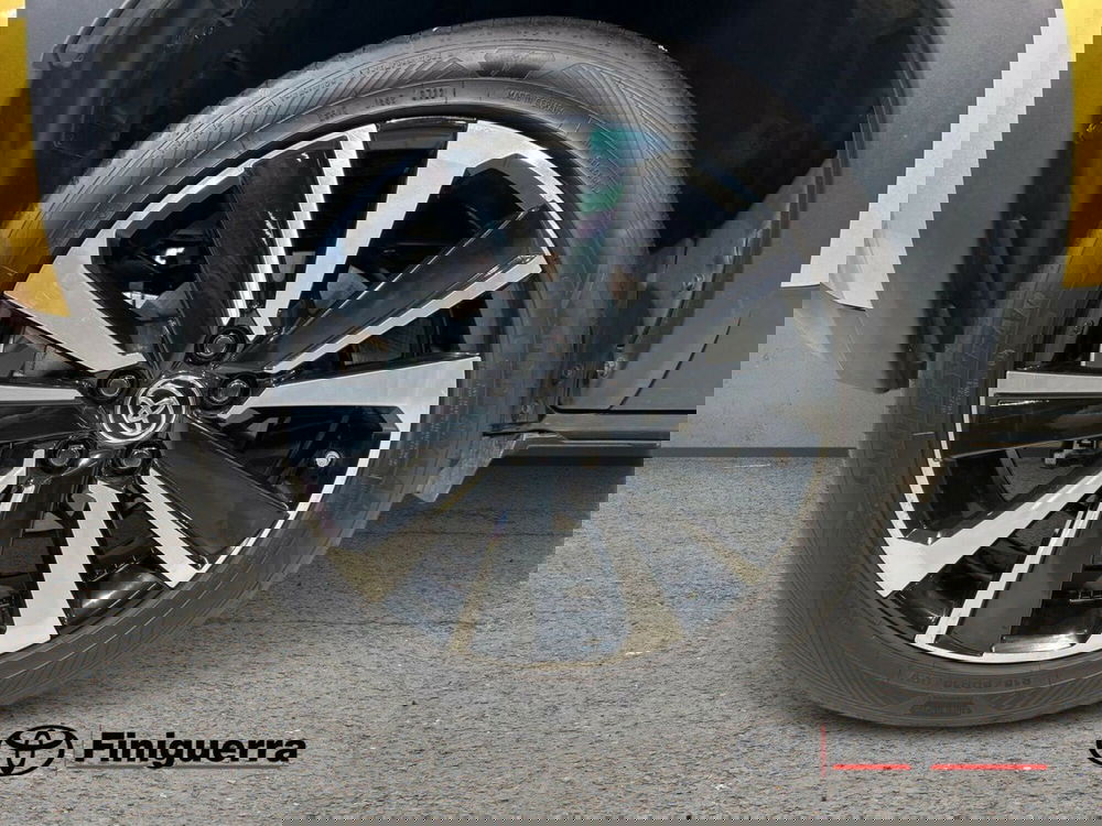 Toyota Yaris Cross usata a Lecco (8)