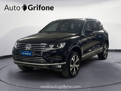 Volkswagen Touareg 3.0 TDI 262 CV tip. BlueMotion Technology Executive del 2017 usata a Modena