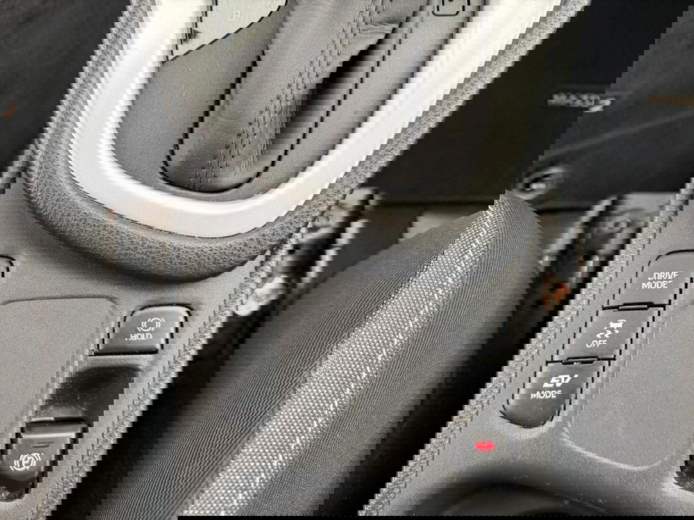 Mazda Mazda2 Hybrid usata a Napoli (15)