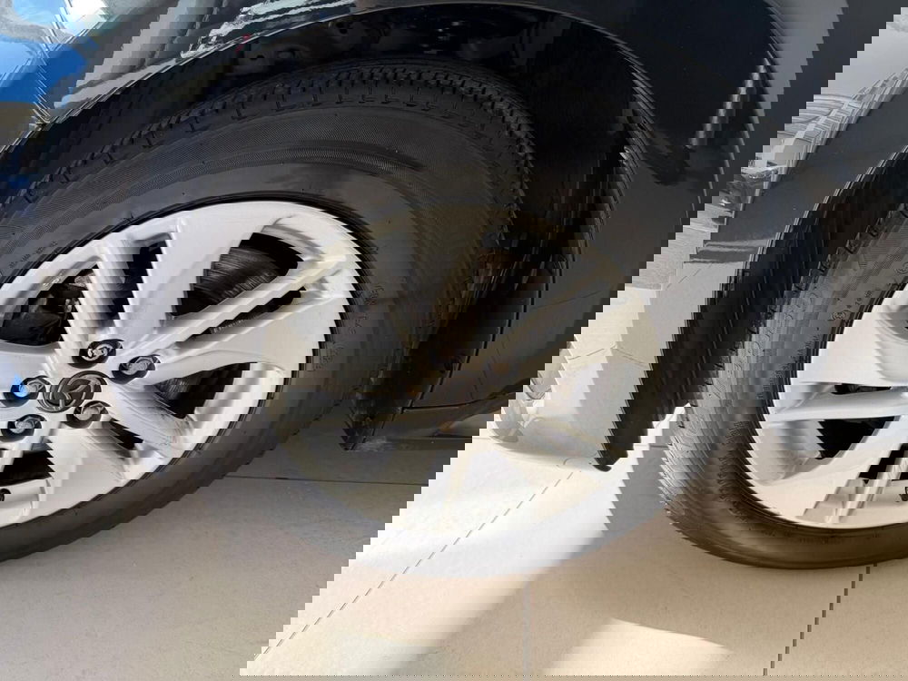 Mazda Mazda2 Hybrid usata a Napoli (18)