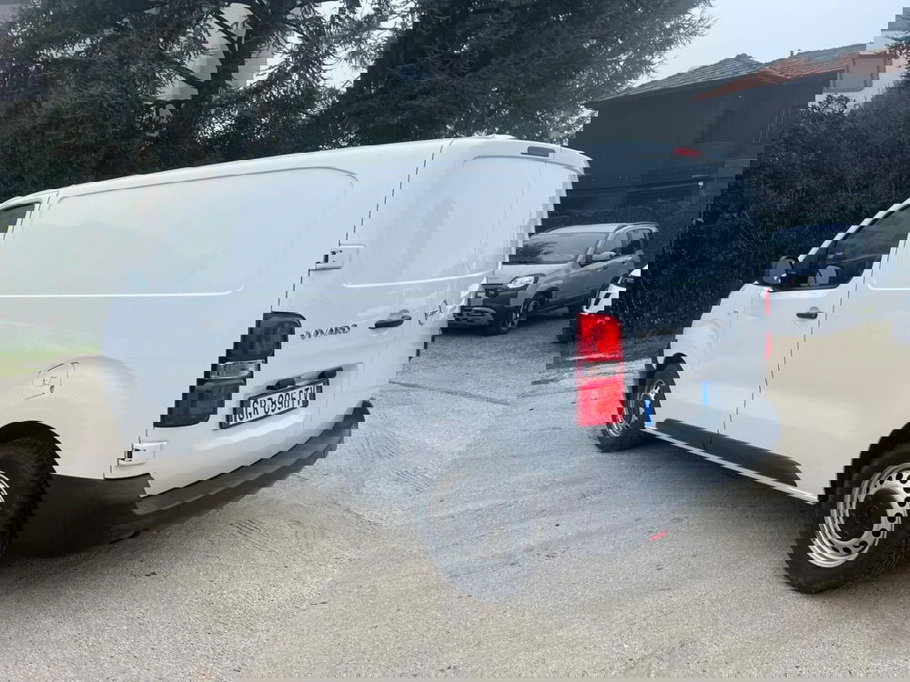 Opel Vivaro Furgone usata a Milano (10)