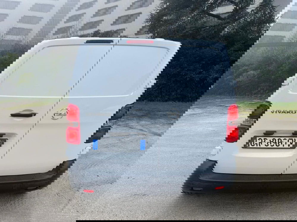 Opel Vivaro Furgone usata a Milano (11)