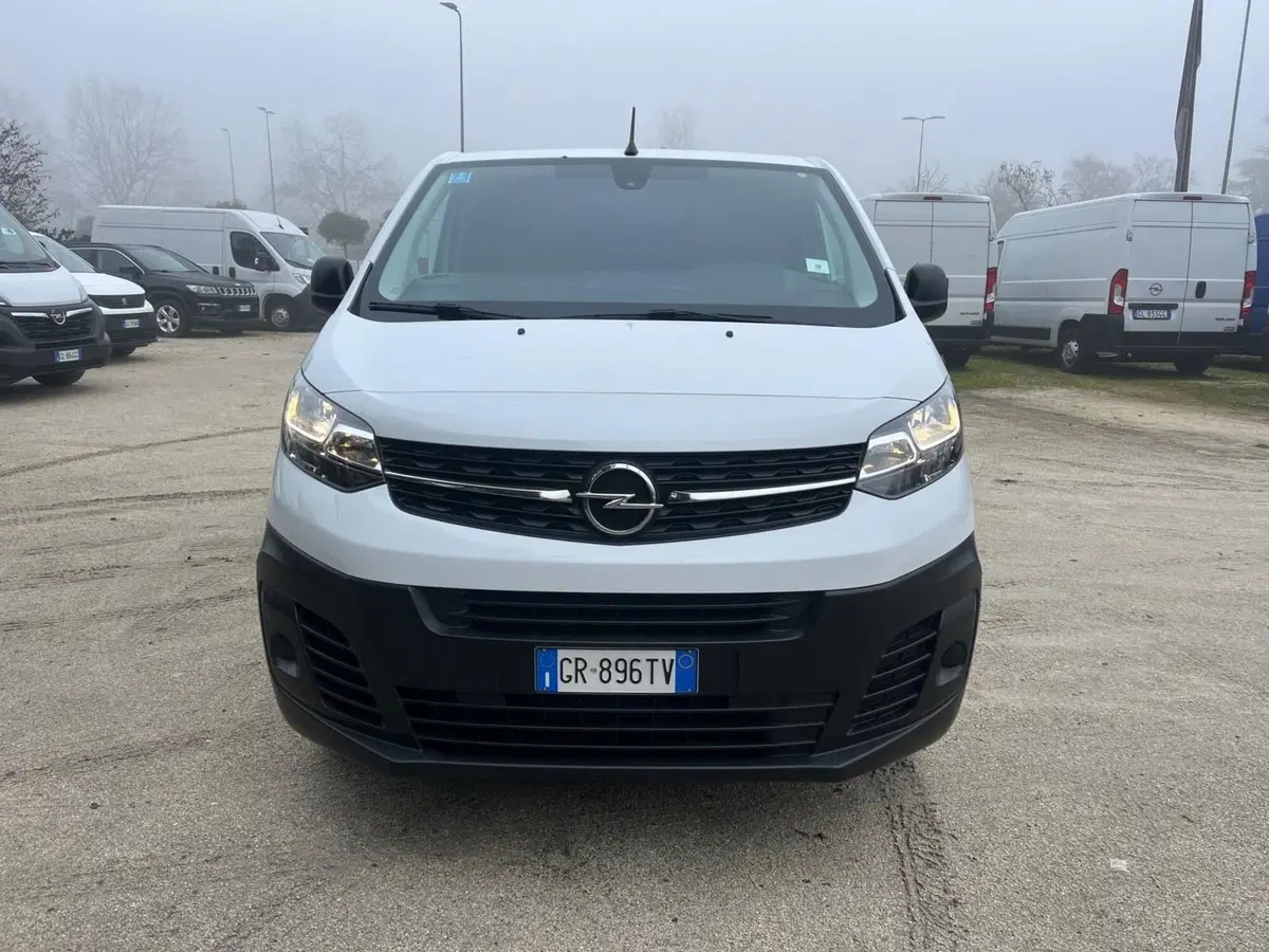 Opel Vivaro Furgone usata a Milano (2)