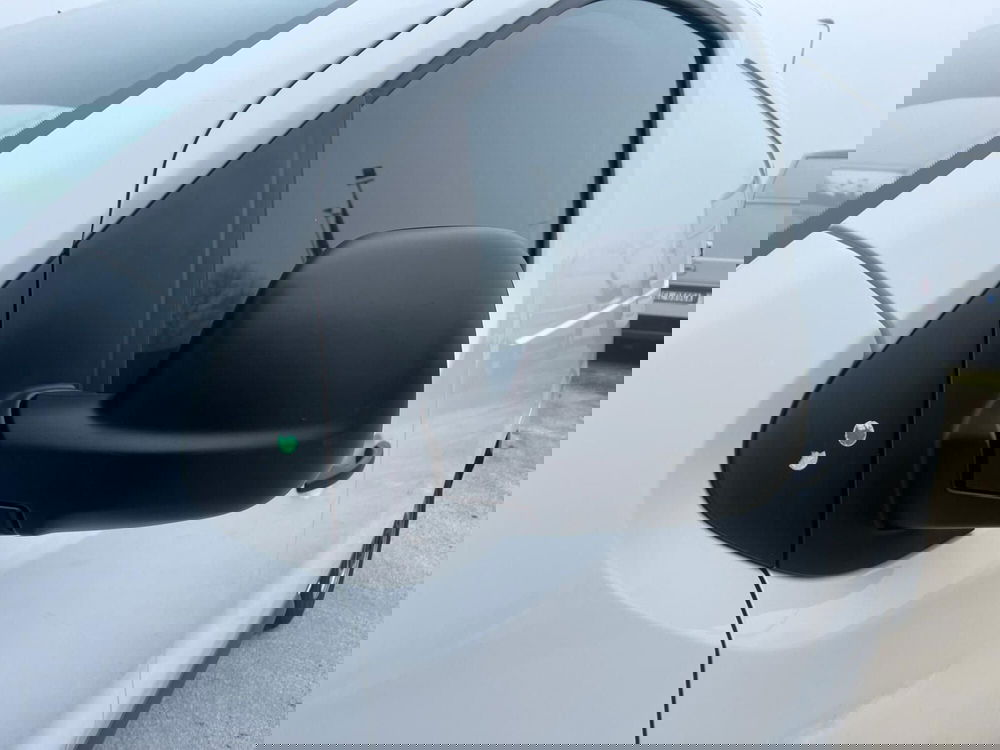 Opel Vivaro Furgone usata a Milano (4)