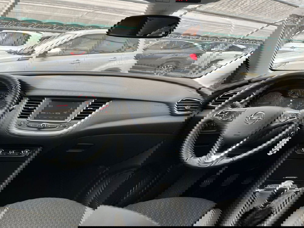 Opel Grandland X usata a Milano (17)