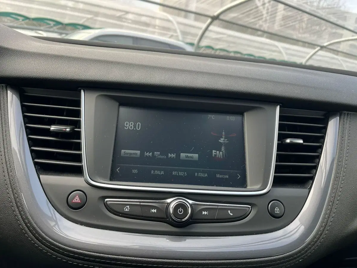 Opel Grandland X usata a Milano (18)