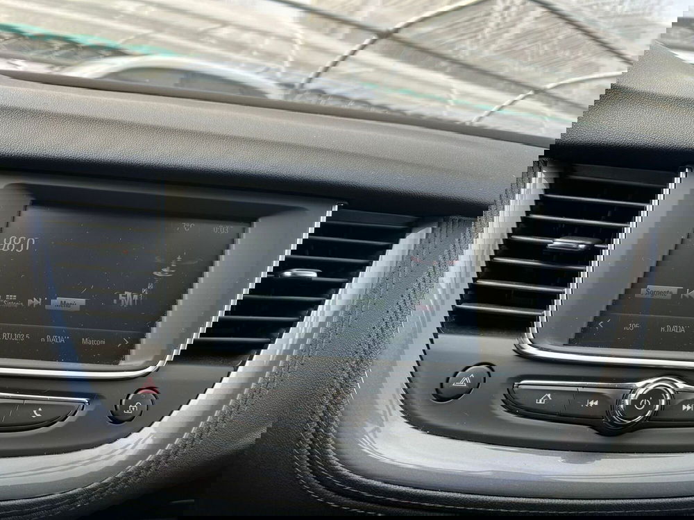 Opel Grandland X usata a Milano (18)