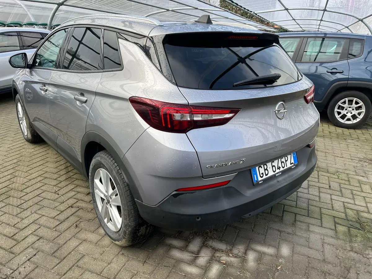 Opel Grandland X usata a Milano (8)