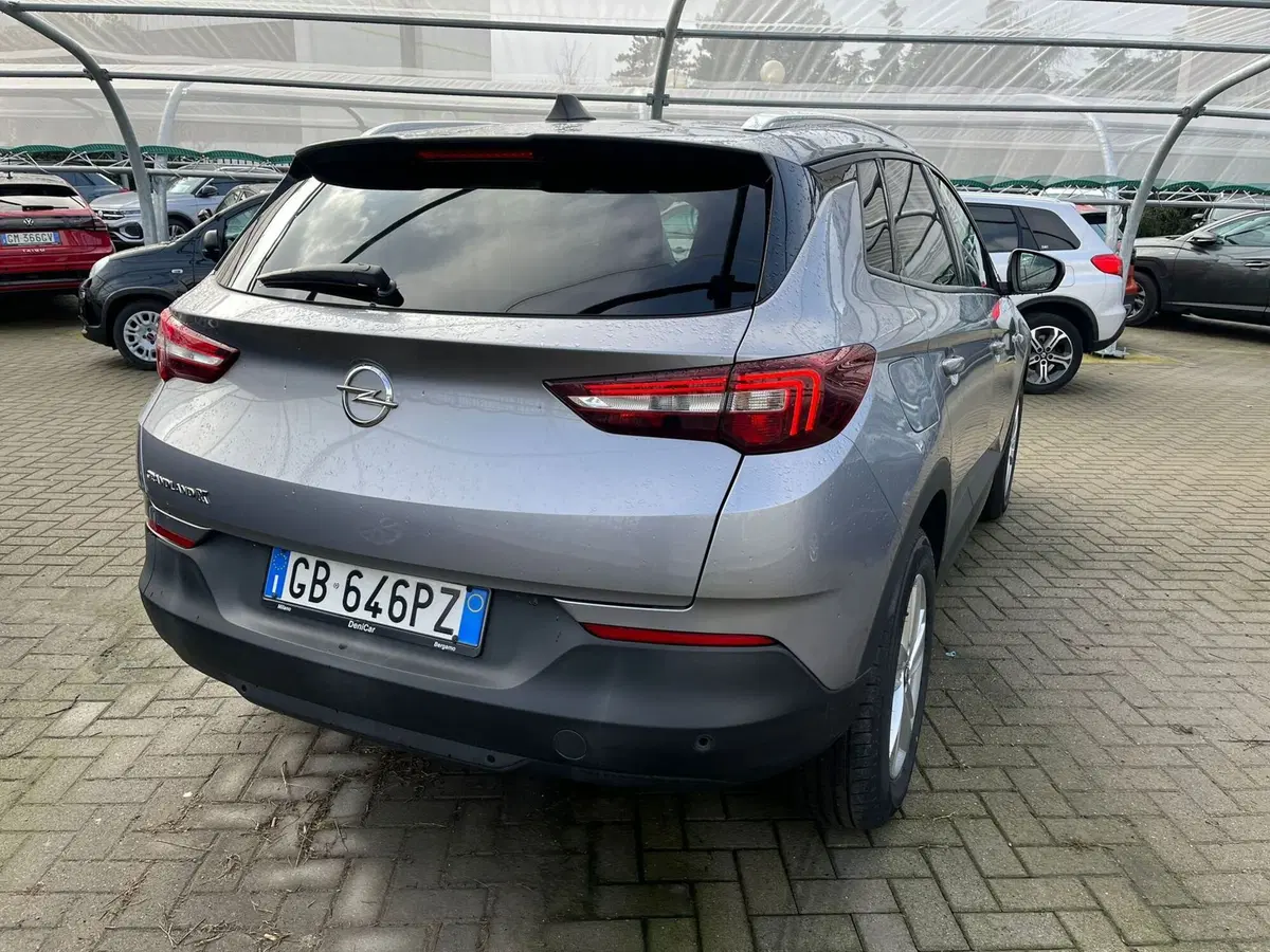Opel Grandland X usata a Milano (9)