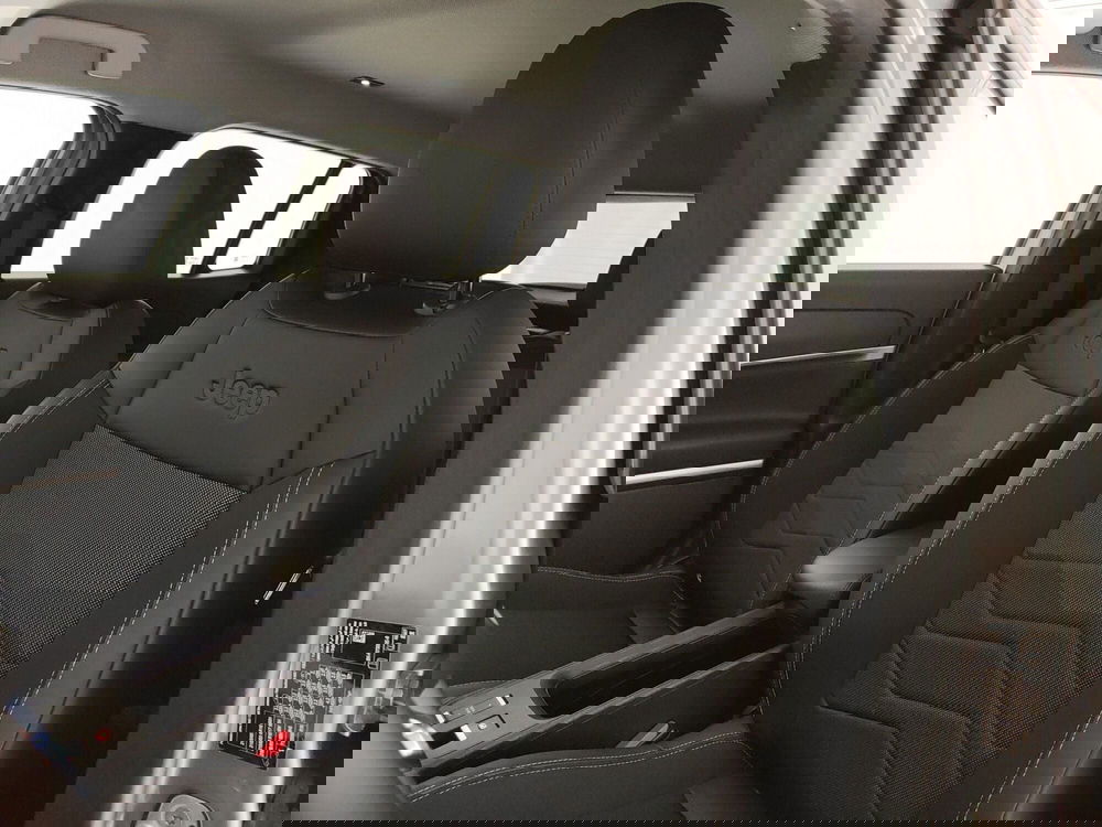 Jeep Avenger usata a Caserta (17)