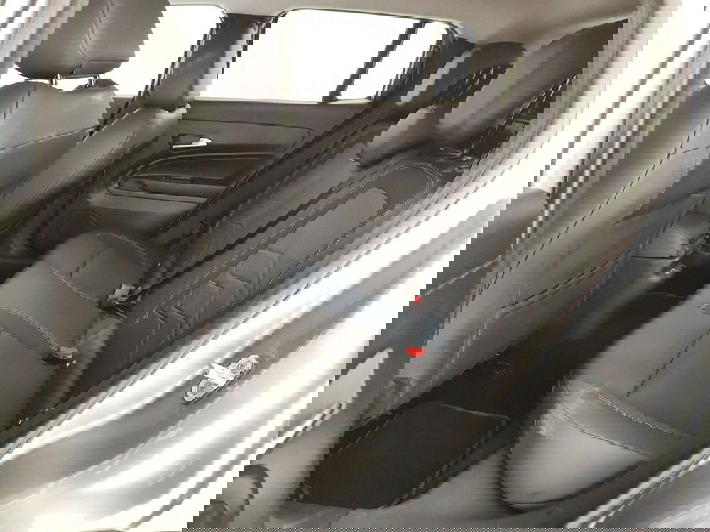 Jeep Avenger usata a Caserta (18)