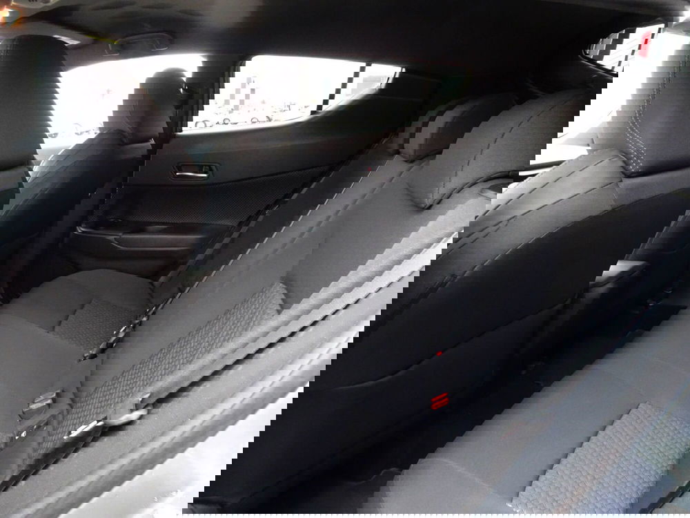 Toyota Toyota C-HR usata a Treviso (11)