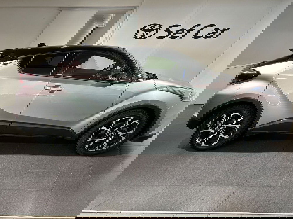 Toyota Toyota C-HR usata a Milano (11)