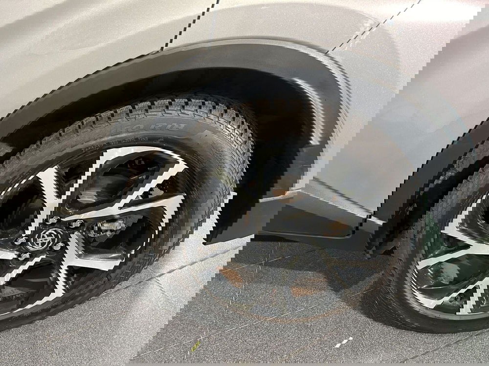 Toyota Toyota C-HR usata a Milano (12)