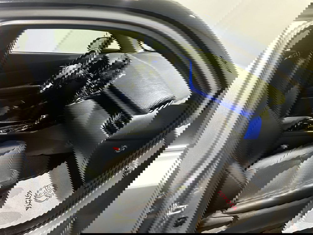 Toyota Toyota C-HR usata a Milano (5)