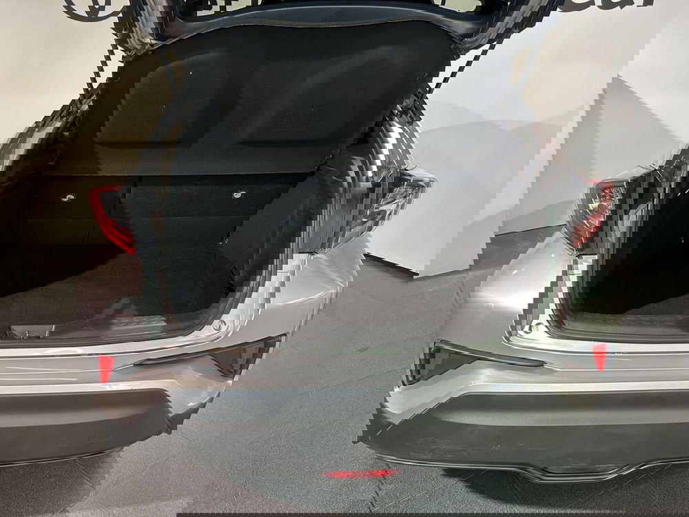 Toyota Toyota C-HR usata a Milano (9)