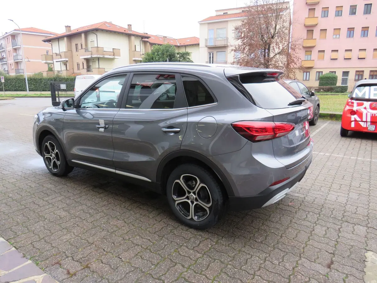 Mg ZS nuova a Monza e Brianza (4)
