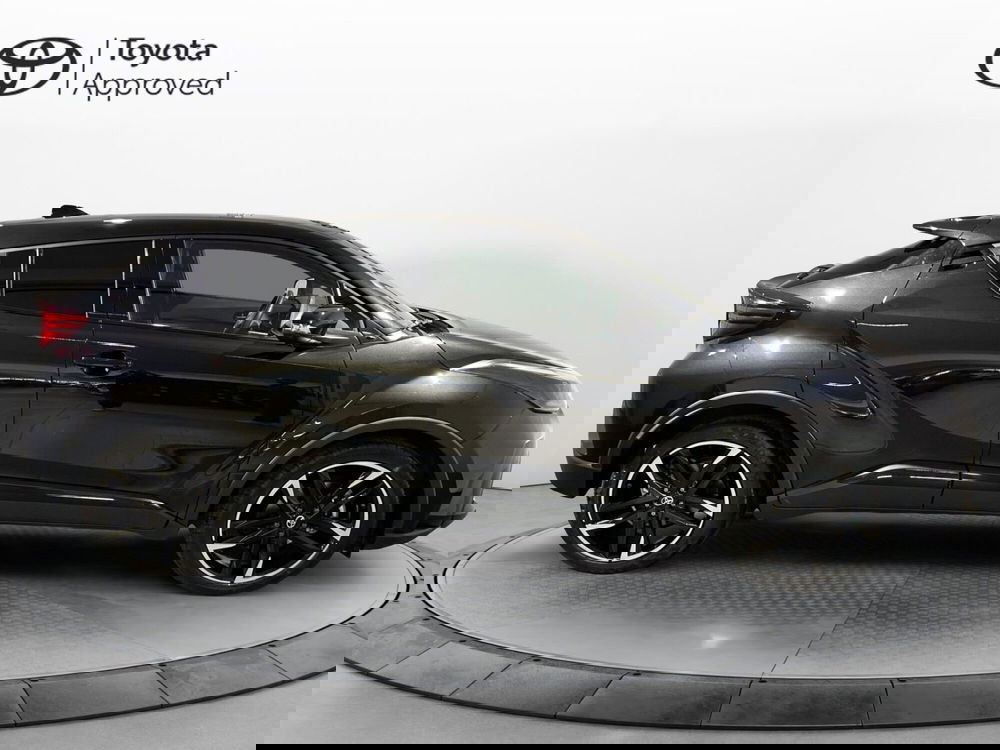 Toyota Toyota C-HR usata a Milano (14)