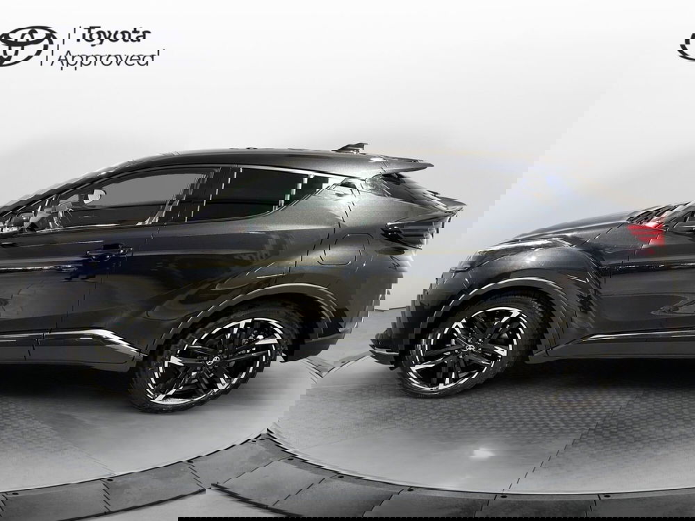 Toyota Toyota C-HR usata a Milano (3)