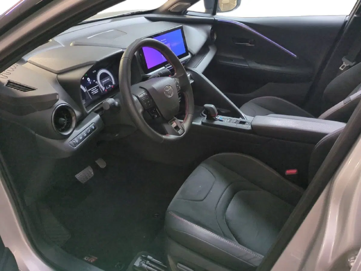 Toyota Toyota C-HR usata a Milano (11)
